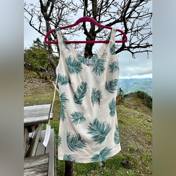 Bravissimo Cami Size 6 Palm Print NWT, 19” pit to pit, 19” overall length - Picture 3 of 12